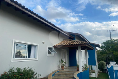 Casa à venda com 5 quartos, sendo 3 suítes, no condomínio Zuleika Jabour, Salto - SP