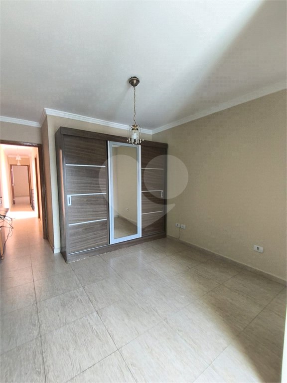 Sobrado à venda com 3 quartos, sendo 1 suíte, em Chora Menino, São Paulo, SP