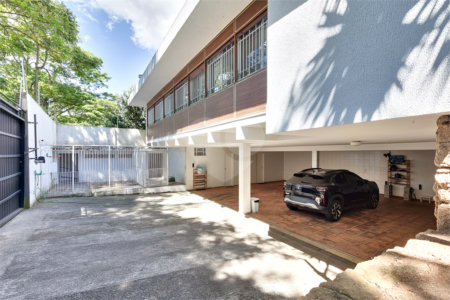 Casa à venda com 4 suítes em Jardim Cordeiro, São Paulo, SP