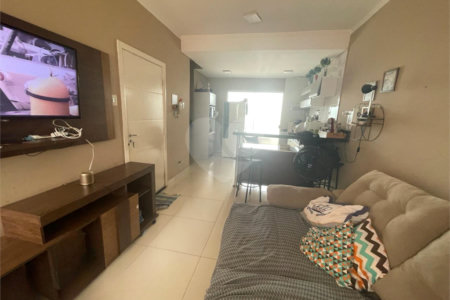 Sobrado à venda com 3 quartos, sendo 1 suíte, em Jardim Brasília, Três Lagoas, MS