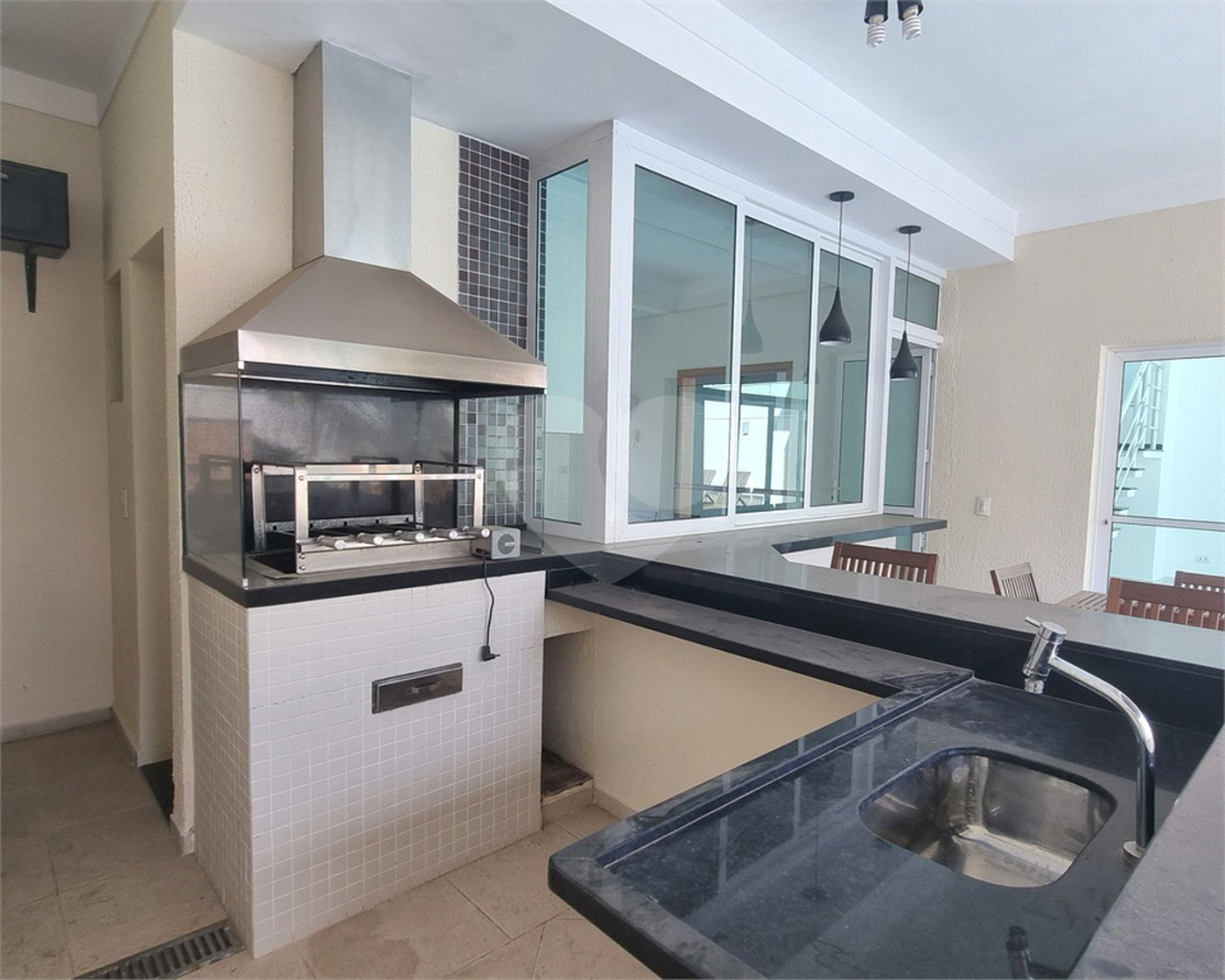 Casa à venda com 4 suítes no condomínio Mont Blanc, Sorocaba - SP