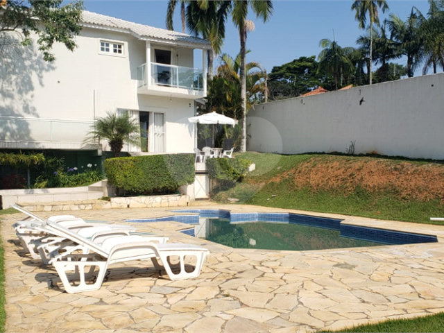 Casa à venda com 4 suítes em Pirucaia, Mairiporã, SP