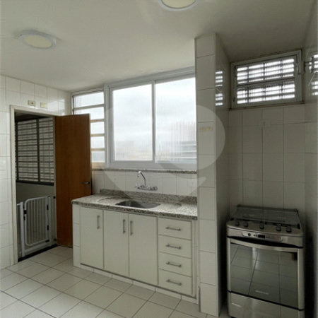 Apartamento à venda com 3 quartos, sendo 1 suíte, em Jardim Paulista, São Paulo, SP