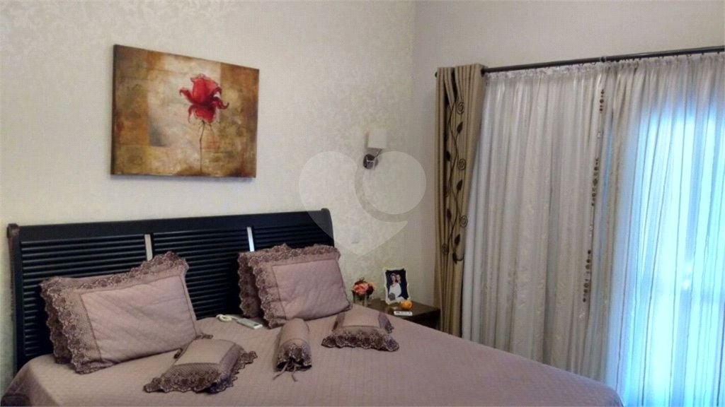 Casa à venda com 5 quartos, sendo 4 suítes,  no condomínio Reserva dos Vinhedos, Louveira - SP