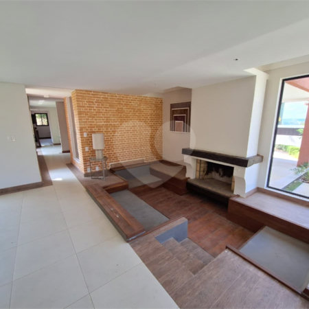Casa para alugar com 5 quartos, sendo 3 suítes,  no condomínio Chacara Santa Maria, Votorantim - SP