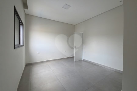 Casa à venda com 3 quartos, sendo 1 suíte, no condomínio Helena Maria, Sorocaba - SP