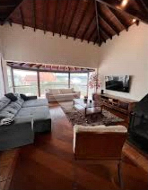 Casa à venda com 5 suítes em Aruã, Mogi das Cruzes, SP