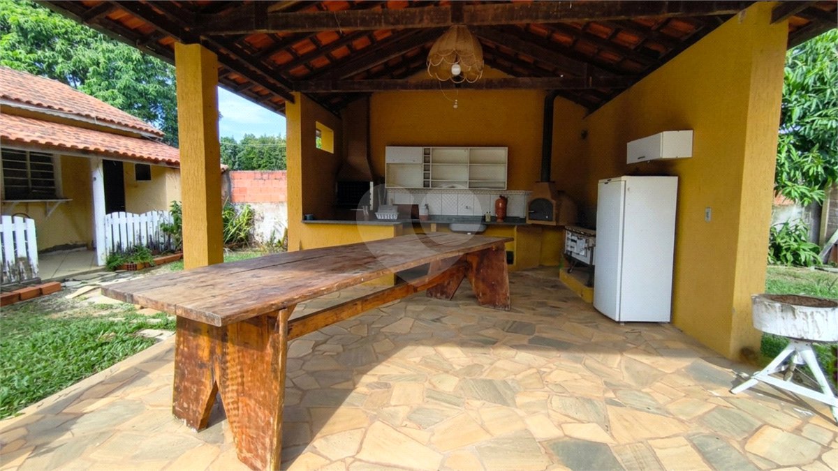 Chácara à venda com 4 quartos, sendo 1 suíte,  em Vale San Fernando, Itapetininga, SP