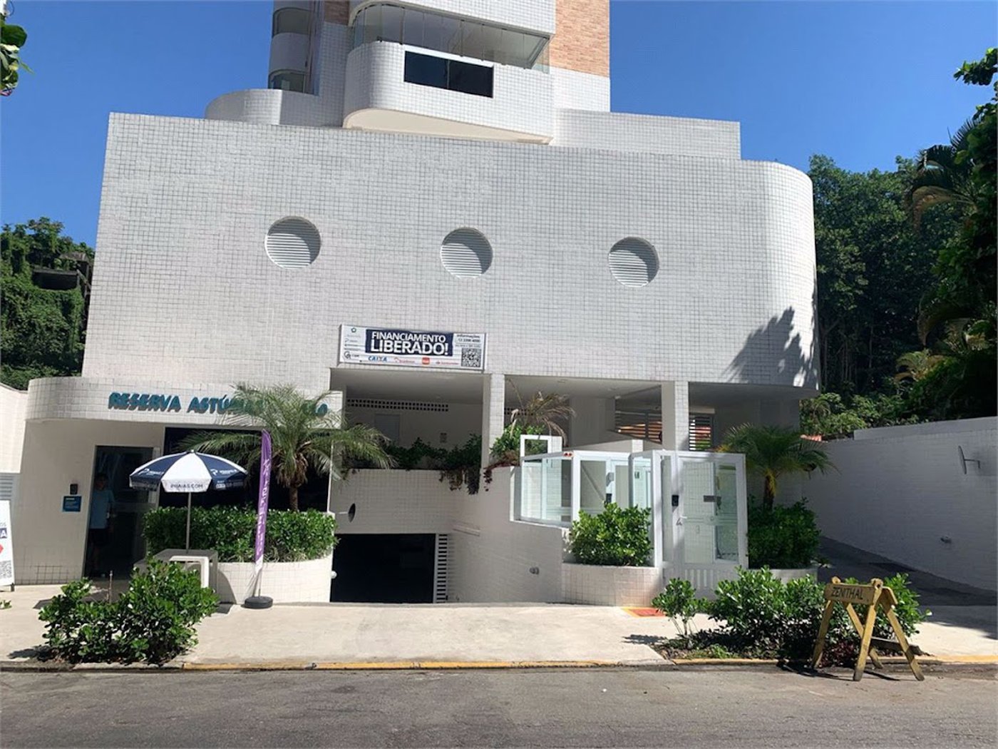 Apartamento Residencial à venda, Vila Alzira, Guarujá - AP1160.