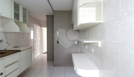 Apartamento à venda ou para alugar com 3 quartos, sendo 1 suíte, em Campo Belo, São Paulo, SP