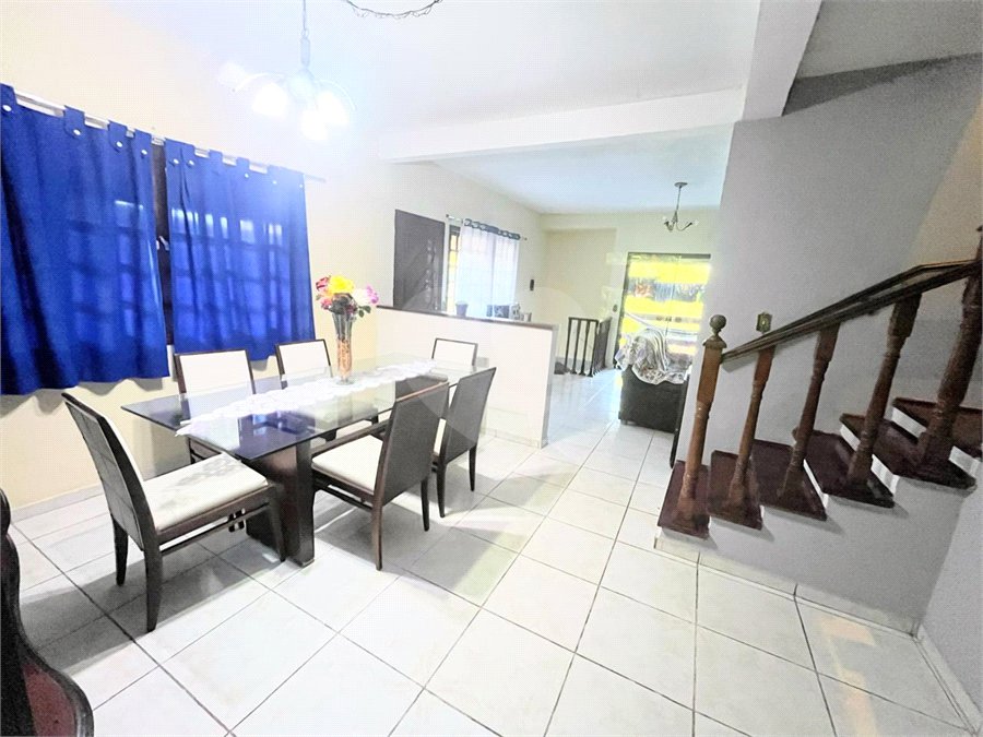 Casa à venda com 3 quartos, sendo 1 suíte, no condomínio Iara Branca, Mairiporã - SP
