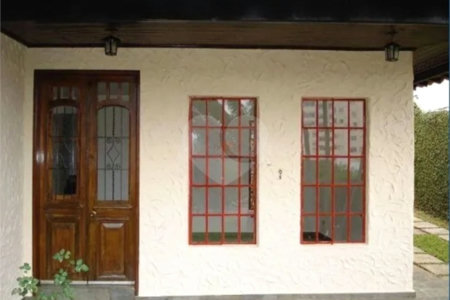 Sobrado à venda com 4 quartos, sendo 1 suíte,  em Vila Rosália, Guarulhos, SP