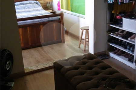 Sobrado à venda com 3 quartos, sendo 1 suíte, em Vila Suissa, Mogi das Cruzes, SP