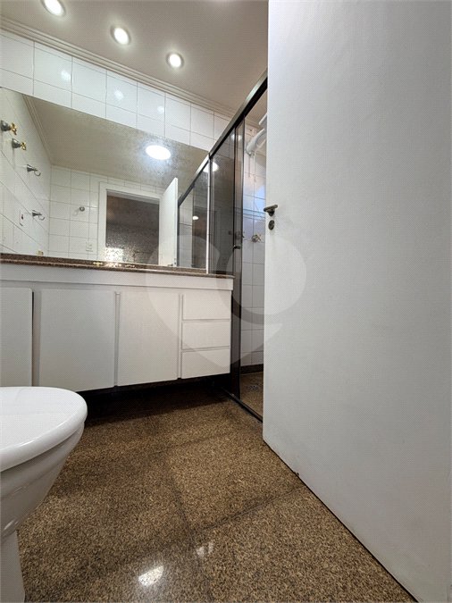 Apartamento à venda com 3 quartos, sendo 1 suíte, em Alto da Boa Vista, São Paulo, SP