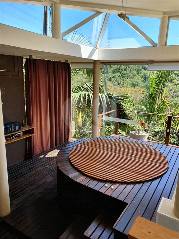 Casa à venda com 4 suítes em Serra da Cantareira, Mairiporã, SP