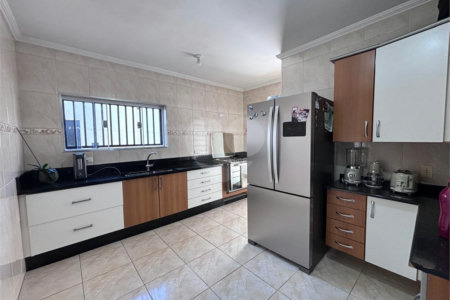 Casa à venda com 3 quartos, sendo 1 suíte, em Parque Três Meninos, Sorocaba, SP