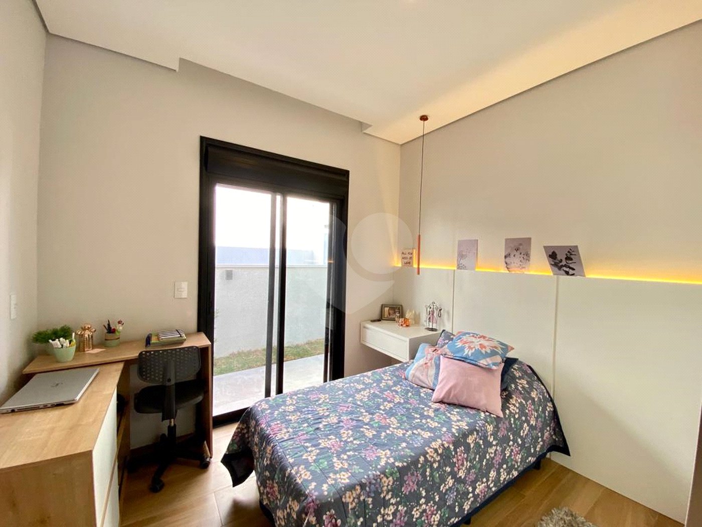 Casa à venda com 4 suítes no condomínio Jardim Vila Paradiso, Indaiatuba - SP