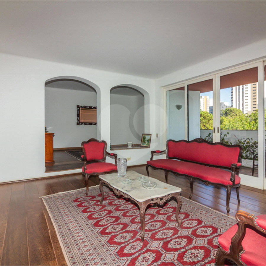 Apartamento à venda com 4 quartos, sendo 3 suítes, em Vila Andrade, São Paulo, SP