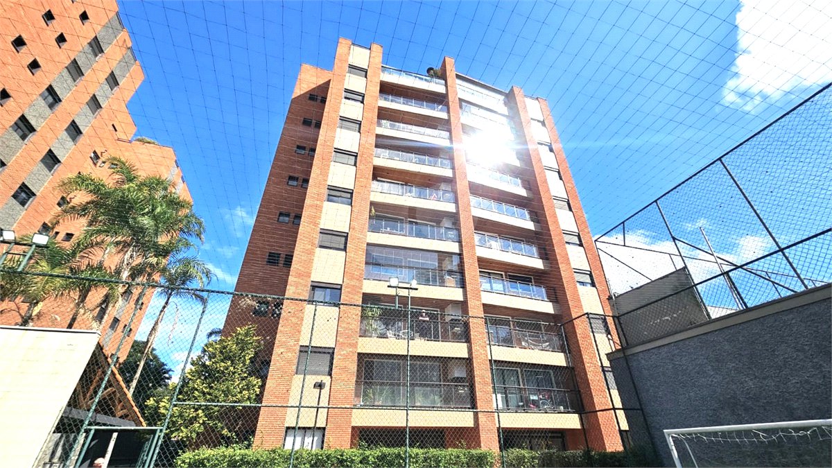 Apartamento para alugar com 3 quartos, sendo 1 suíte, em Alto da Boa Vista, São Paulo, SP
