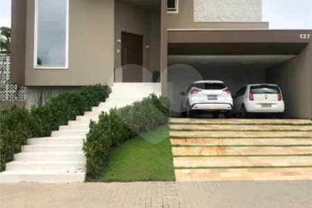 Casa à venda com 3 quartos, sendo 1 suíte,  no condomínio Alphaville 1, São José dos Campos - SP