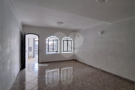 Sobrado à venda com 2 quartos em Santana, São Paulo, SP