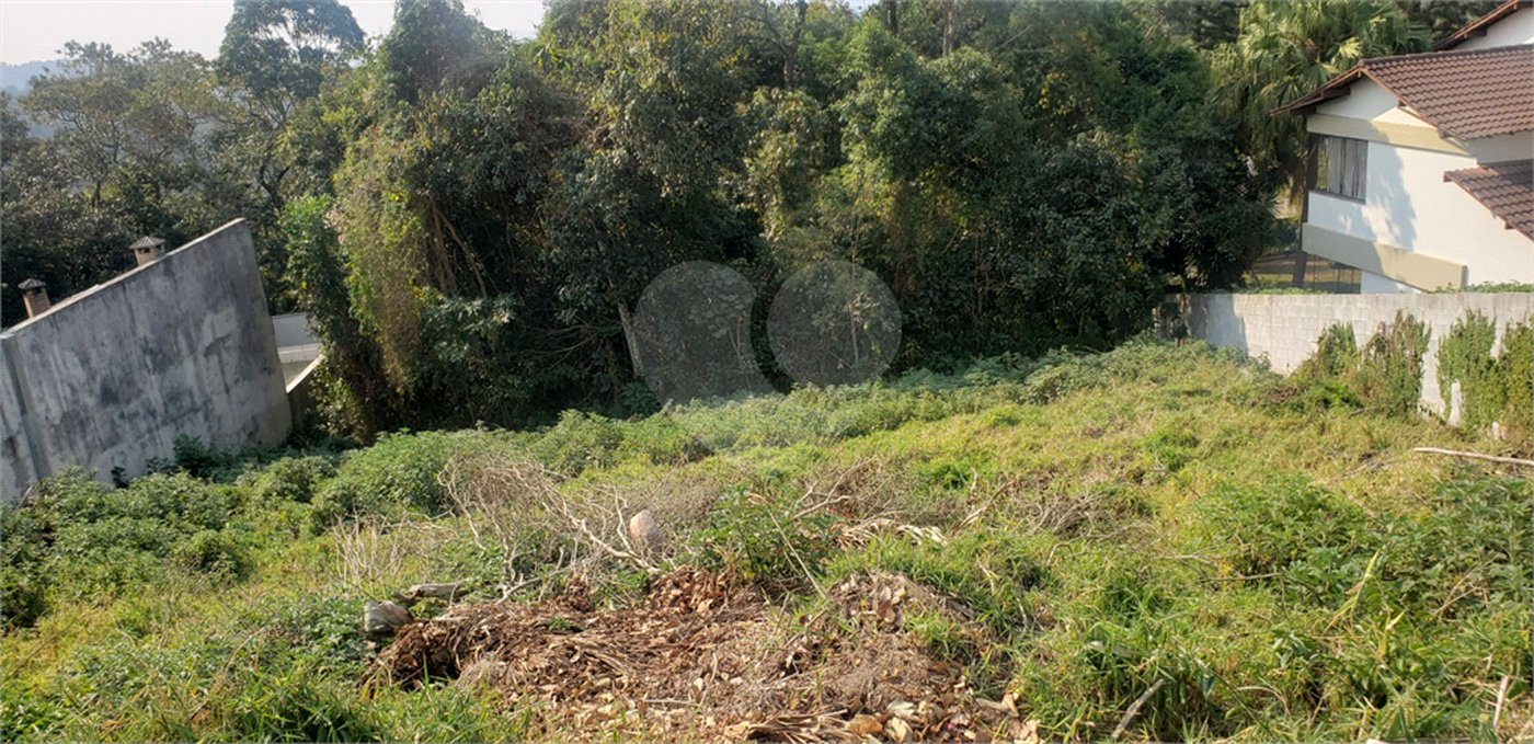 Terreno à venda no condomínio Alpes da Cantareira, Mairiporã - SP