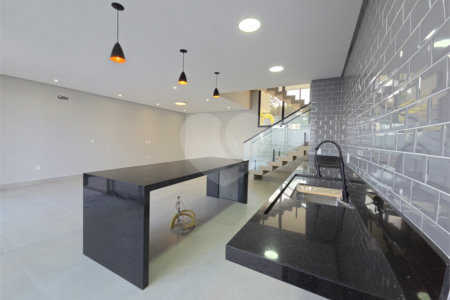 Casa à venda com 3 suítes no condomínio Helena Maria, Sorocaba - SP