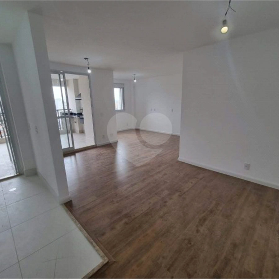Apartamento à venda com 2 quartos, sendo 1 suíte, em Parque São Jorge, São Paulo, SP