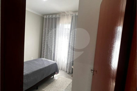 Casa à venda com 3 quartos, sendo 1 suíte, no condomínio Village Moutonnée, Salto - SP