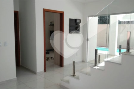 Casa à venda com 4 quartos, sendo 1 suíte, em Arraial D´ajuda, Porto Seguro, BA