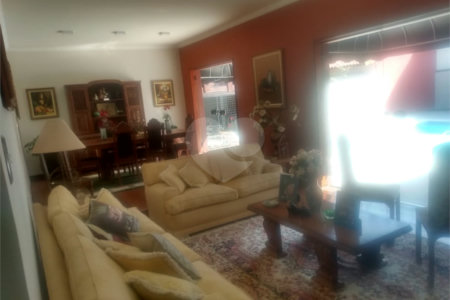 Casa à venda com 3 quartos, sendo 1 suíte, no Centro, Itapetininga, SP