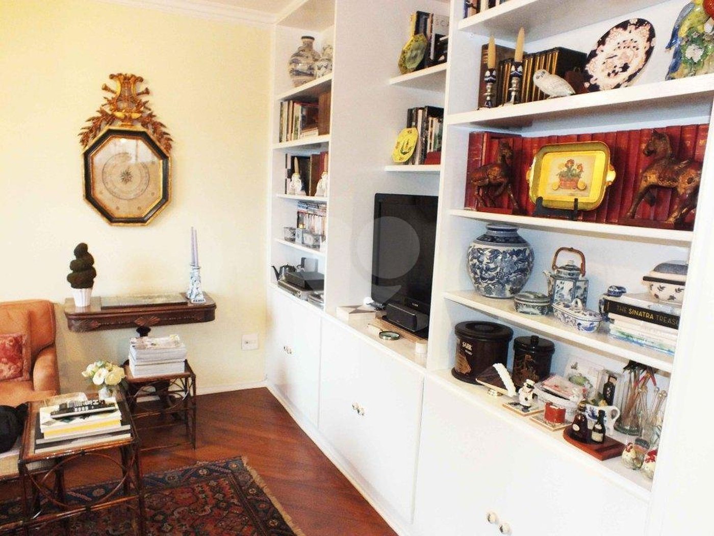 Apartamento à venda com 3 suítes em Real Parque, São Paulo, SP