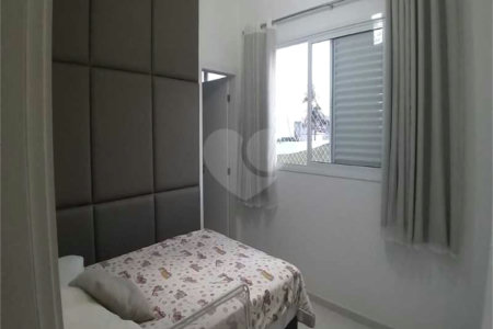 Casa à venda com 5 quartos, sendo 4 suítes, no condomínio Village Saint Charbel, Araçoiaba da Serra - SP
