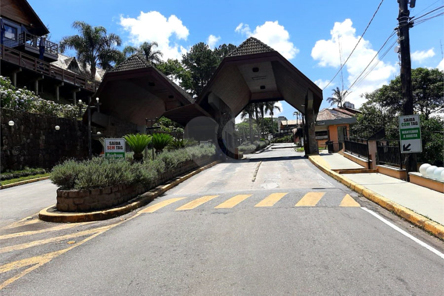Casa à venda com 4 suítes no condomínio Alpes da Cantareira, Mairiporã - SP