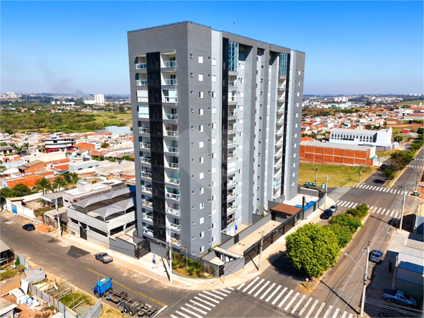 Apartamento à venda com 2 quartos, sendo 1 suíte, em Jardim Nair Maria, Salto, SP