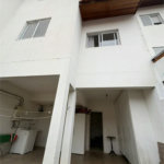 Casa à venda com 3 quartos, sendo 1 suíte, no condomínio New Village, Cotia - SP