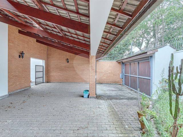 Casa Térrea à venda com 4 quartos, sendo 1 suíte,  em Jardim Prudência, São Paulo, SP