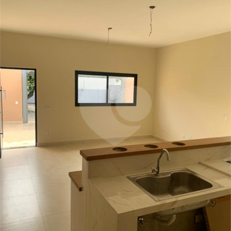 Casa à venda com 3 suítes em Vila Petrópolis, Atibaia, SP