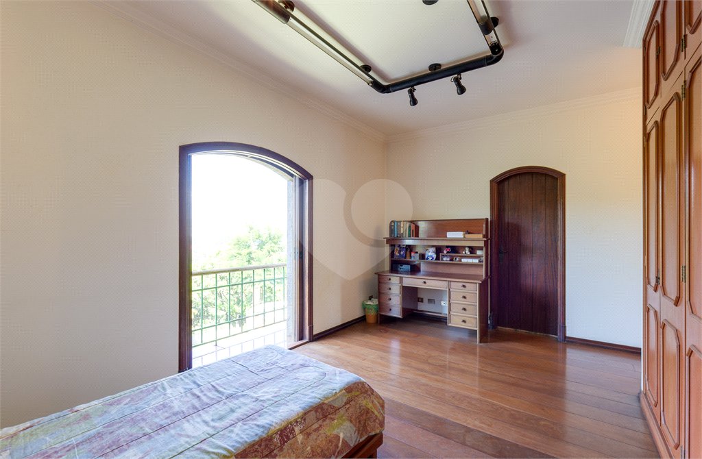 Casa à venda com 5 suítes no condomínio Chácara Flora, São Paulo - SP