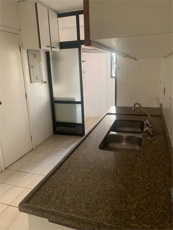Apartamento para alugar com 3 quartos, sendo 1 suíte, em Cidade Monções, São Paulo, SP