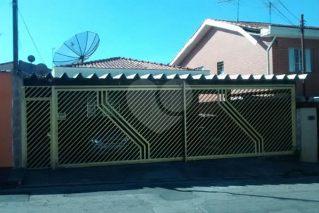 Casa à venda com 4 quartos, sendo 1 suíte, em Parque Vitória, São Paulo, SP