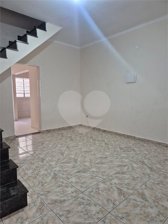 Casa à venda com 2 quartos, sendo 1 suíte,  em Vila Maricy, Guarulhos, SP