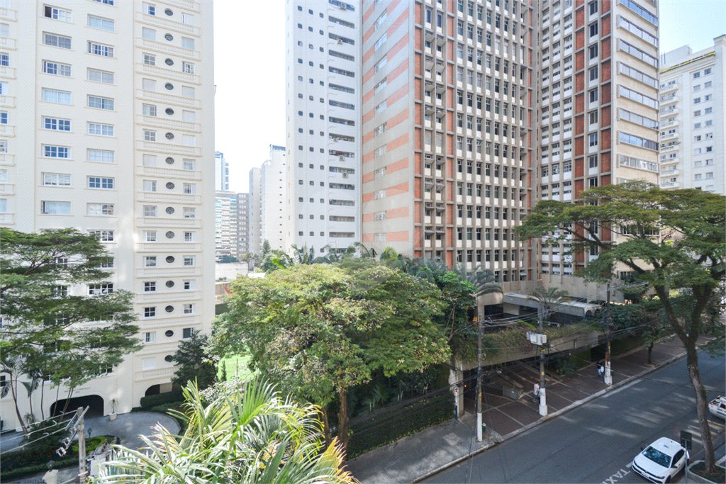 Duplex à venda com 3 suítes em Jardim Paulista, São Paulo, SP