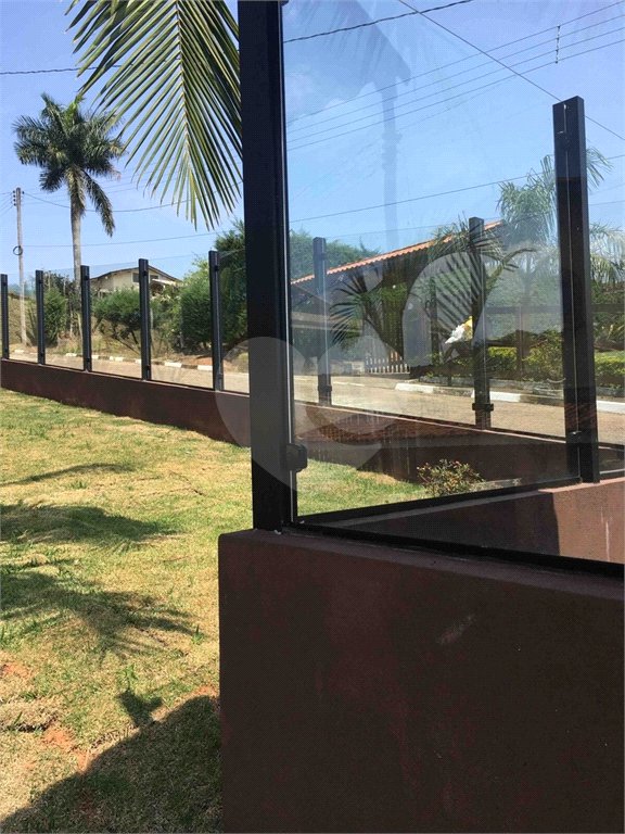 Casa à venda com 3 quartos, sendo 1 suíte,  no condomínio Vista Alegre, Bom Jesus dos Perdões - SP