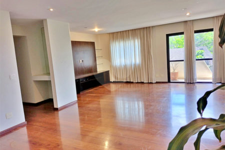 Apartamento à venda com 4 quartos, sendo 3 suítes,  em Vila Andrade, São Paulo, SP