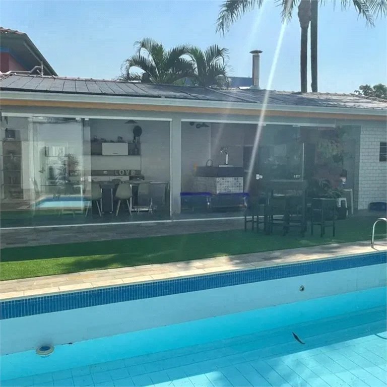 Sobrado à venda com 4 quartos, sendo 2 suítes,  em Lapa, São Paulo, SP