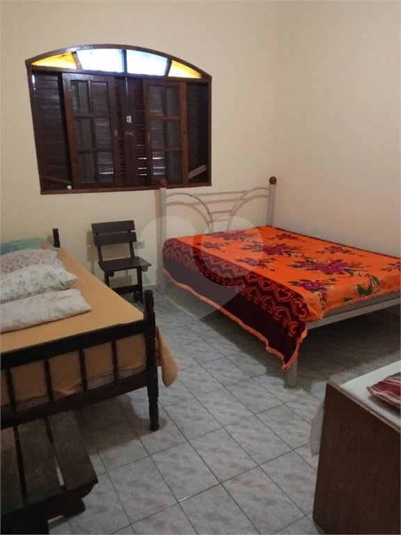 Casa Térrea à venda com 2 quartos, sendo 1 suíte, no Centro, Itanhaém, SP