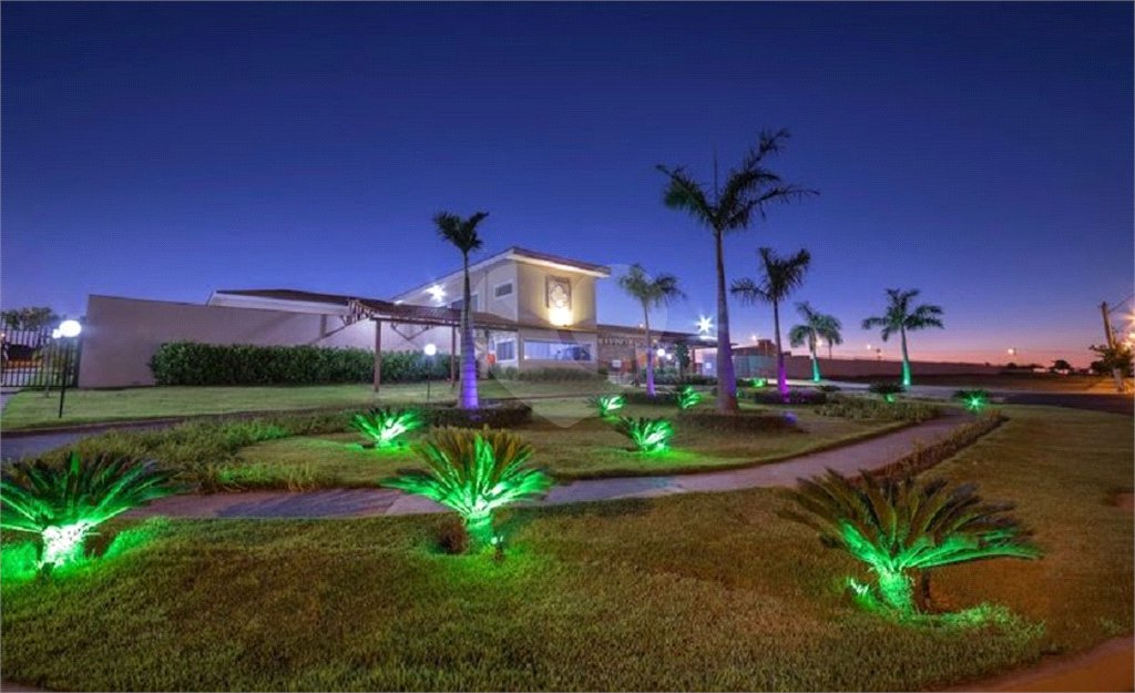 Casa térrea no Condomínio Reserva Imperial.