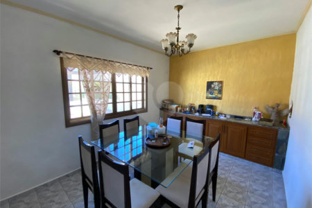 Casa/sobrado para venda com piscina no Santa Felícia Jardim