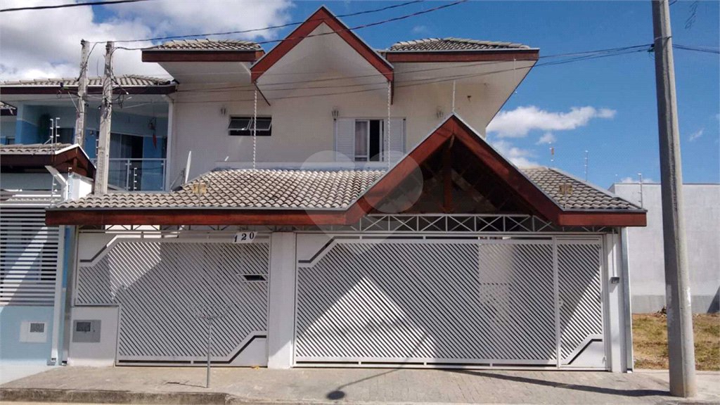 CASA A VENDA NO BAIRRO VISTA VERDE COM 3 DORMITORIOS, 3 SUITES, 3 VAGAS, METRAGEM 316M², SJC